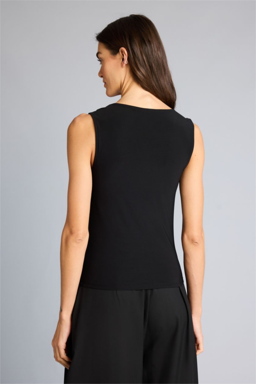 Женщины Черный Майка Slim Fit с вырезом лодочка