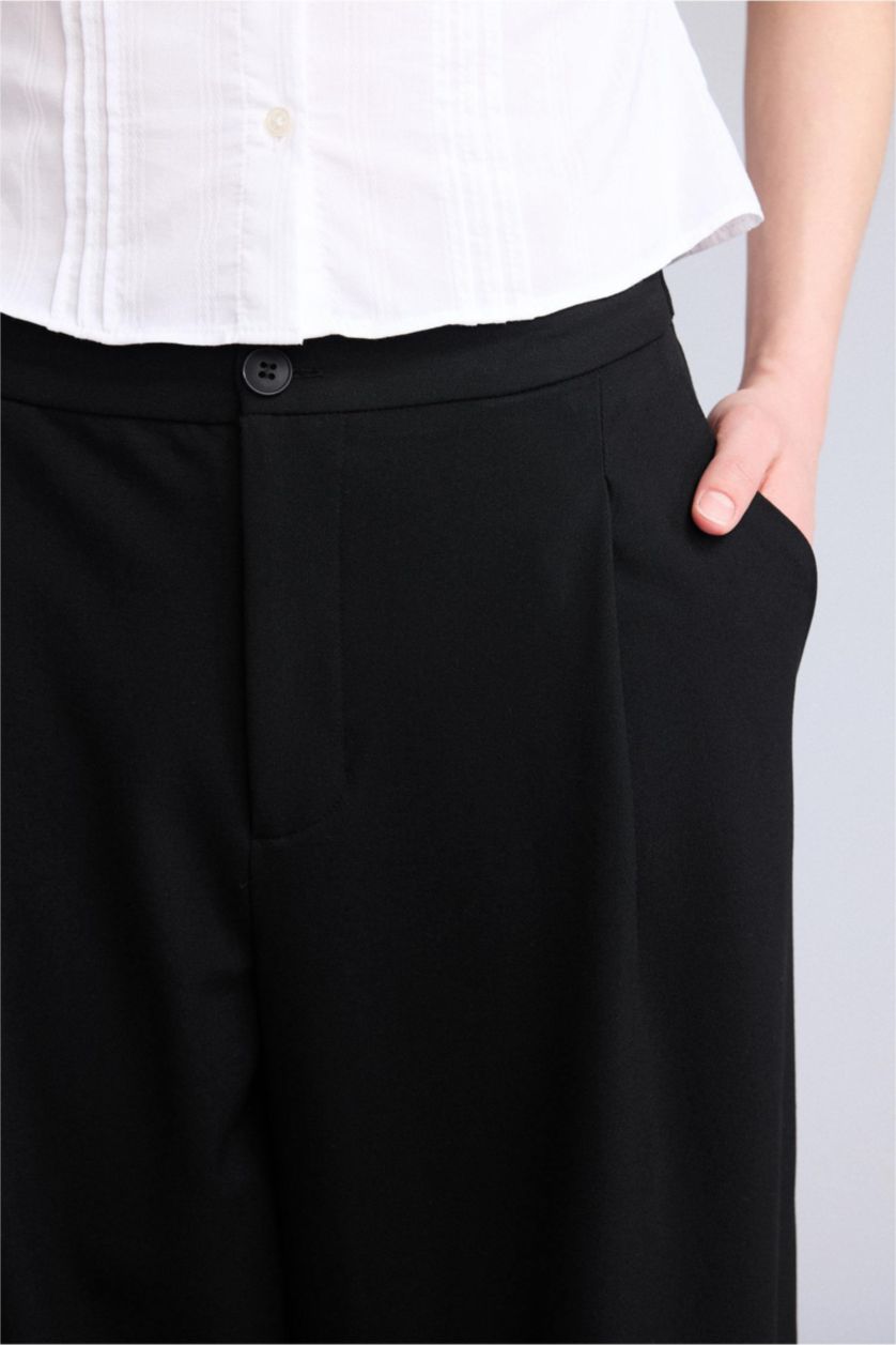 Kadın Siyah Balloon Fıt Yarı Elastik Bantlı Bel Pantolon