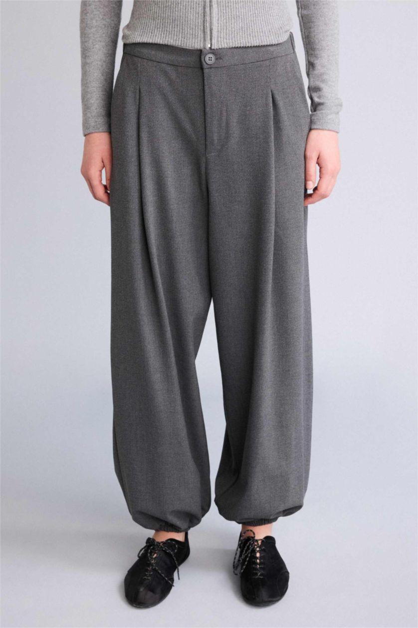 Woman Grey Balloon Fit Double Pocket Trousers