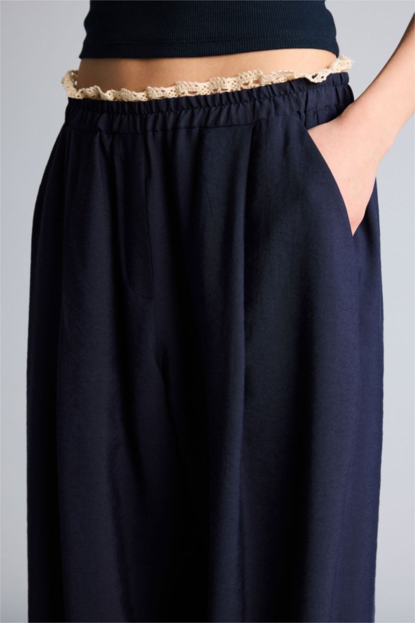 Woman NAVY Balloon Fit Double Pocket Trousers