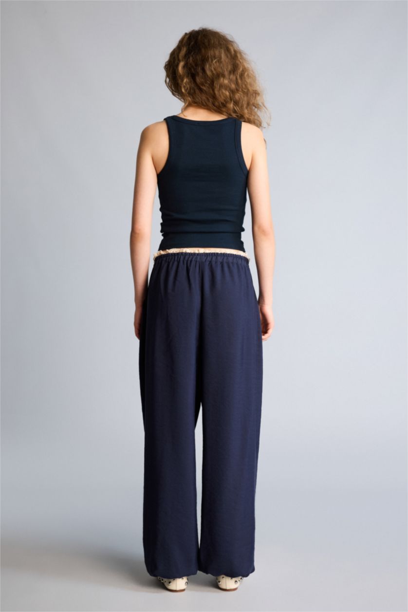 Woman NAVY Balloon Fit Double Pocket Trousers