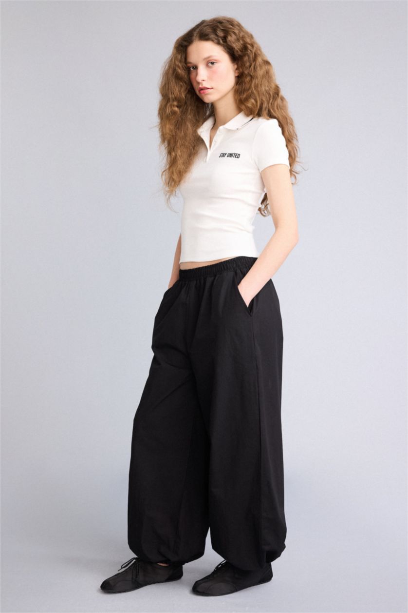Woman Black Balloon Fit Double Pocket Poplin Trousers