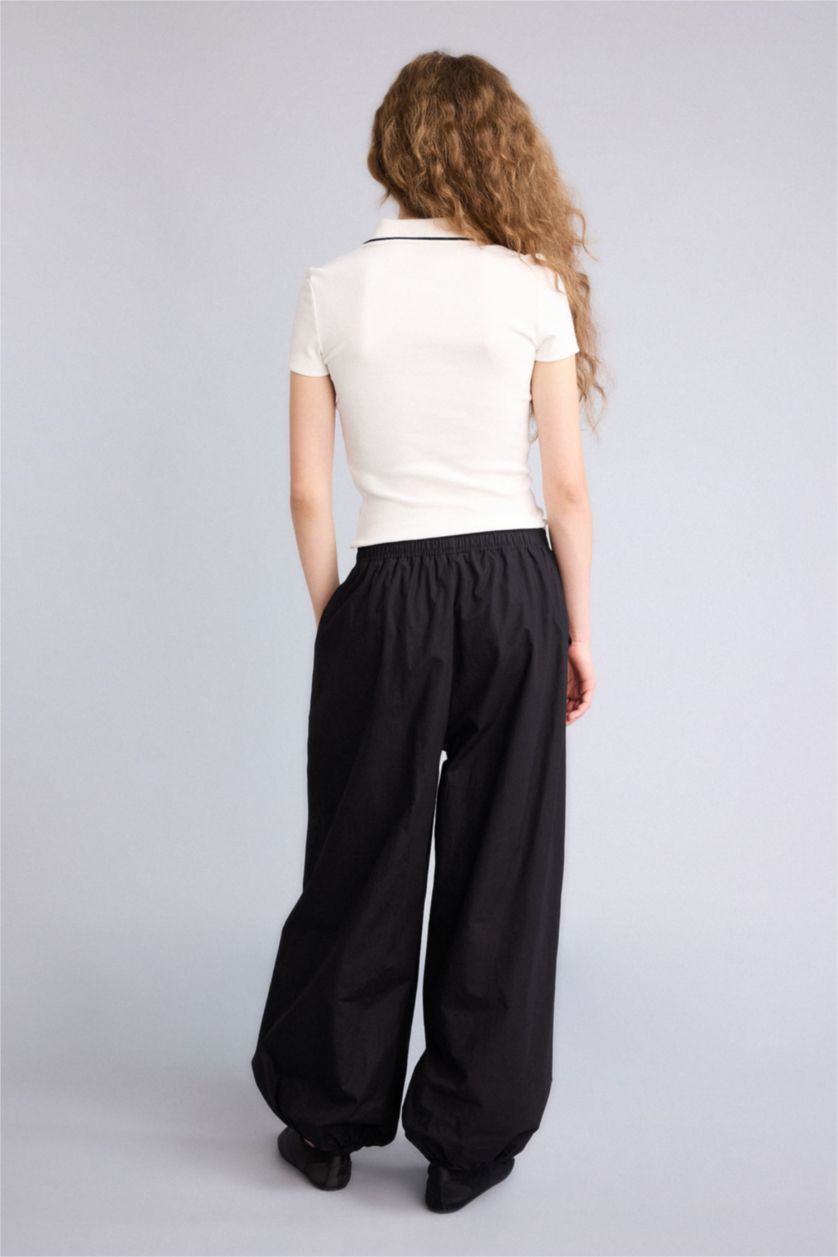 Woman Black Balloon Fit Double Pocket Poplin Trousers