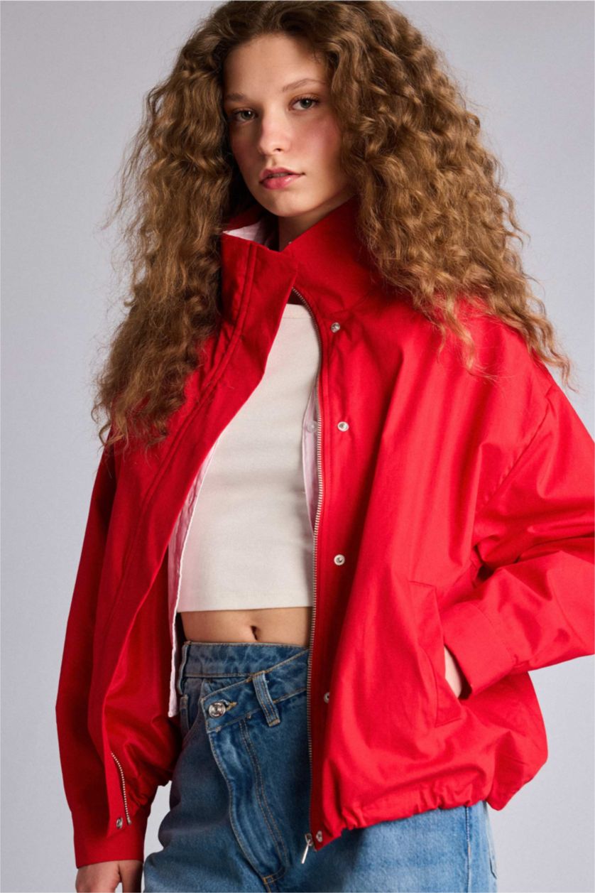 Kadın Kırmızı Hakim Yaka Tafta Poplin Ceket
