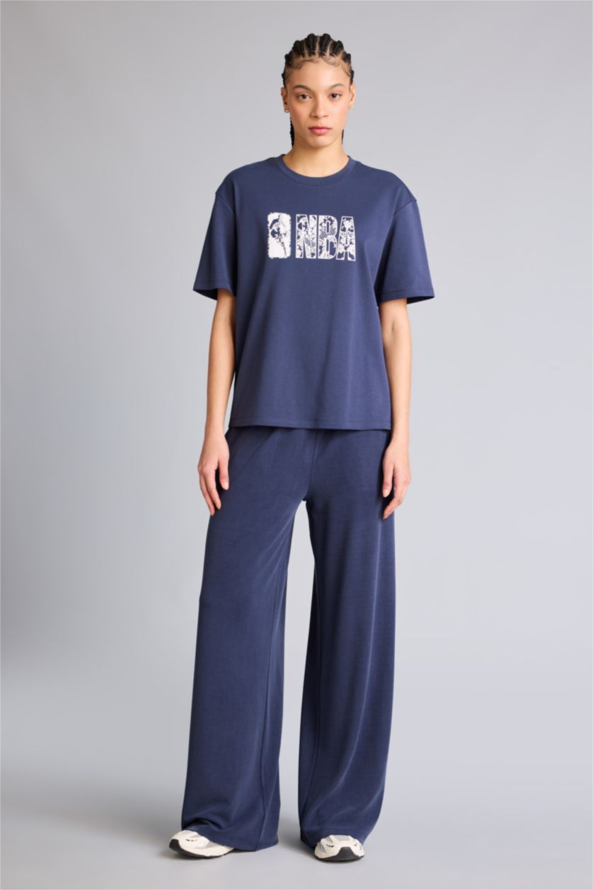 Женщины Индиго Футболка NBA Wordmark Relax Fit с коротким рукавом