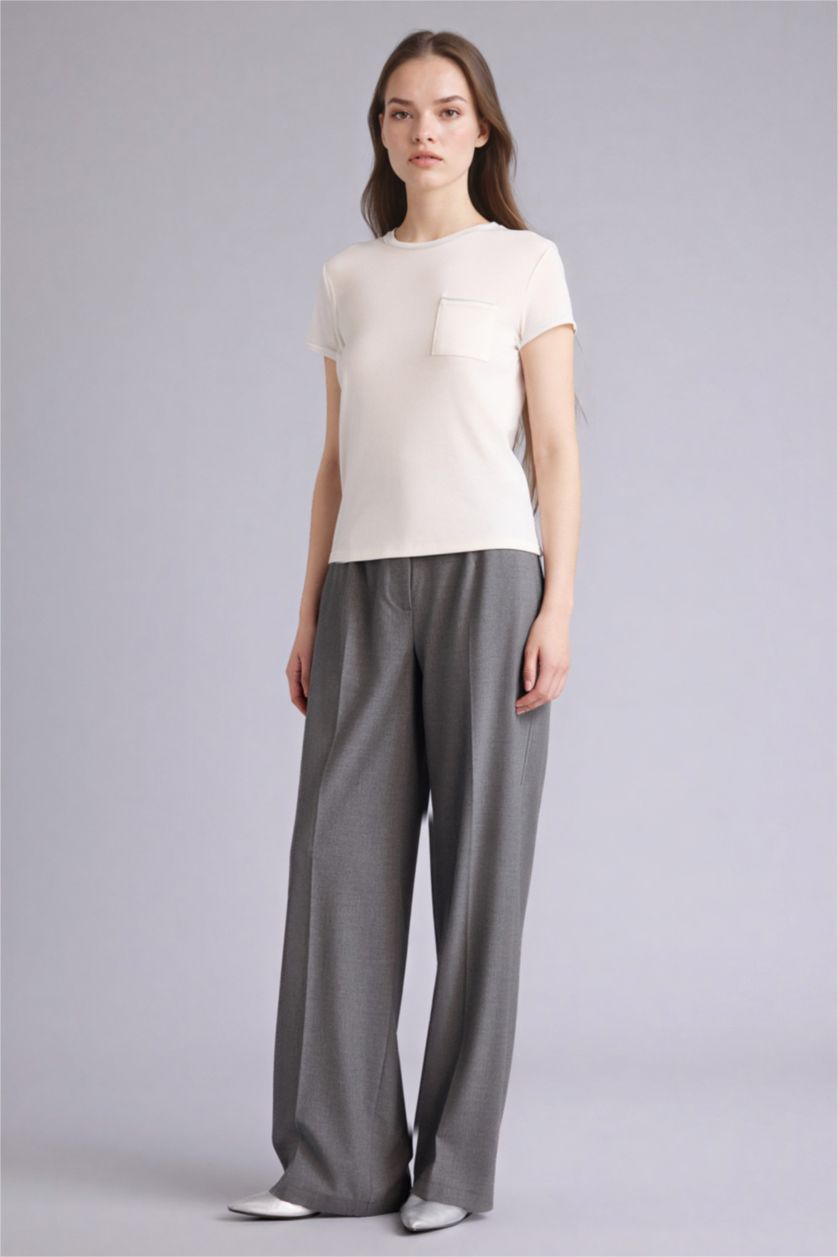 Woman Ecru تيشيرت نص ردن سليم فيت وياخة مستديرة