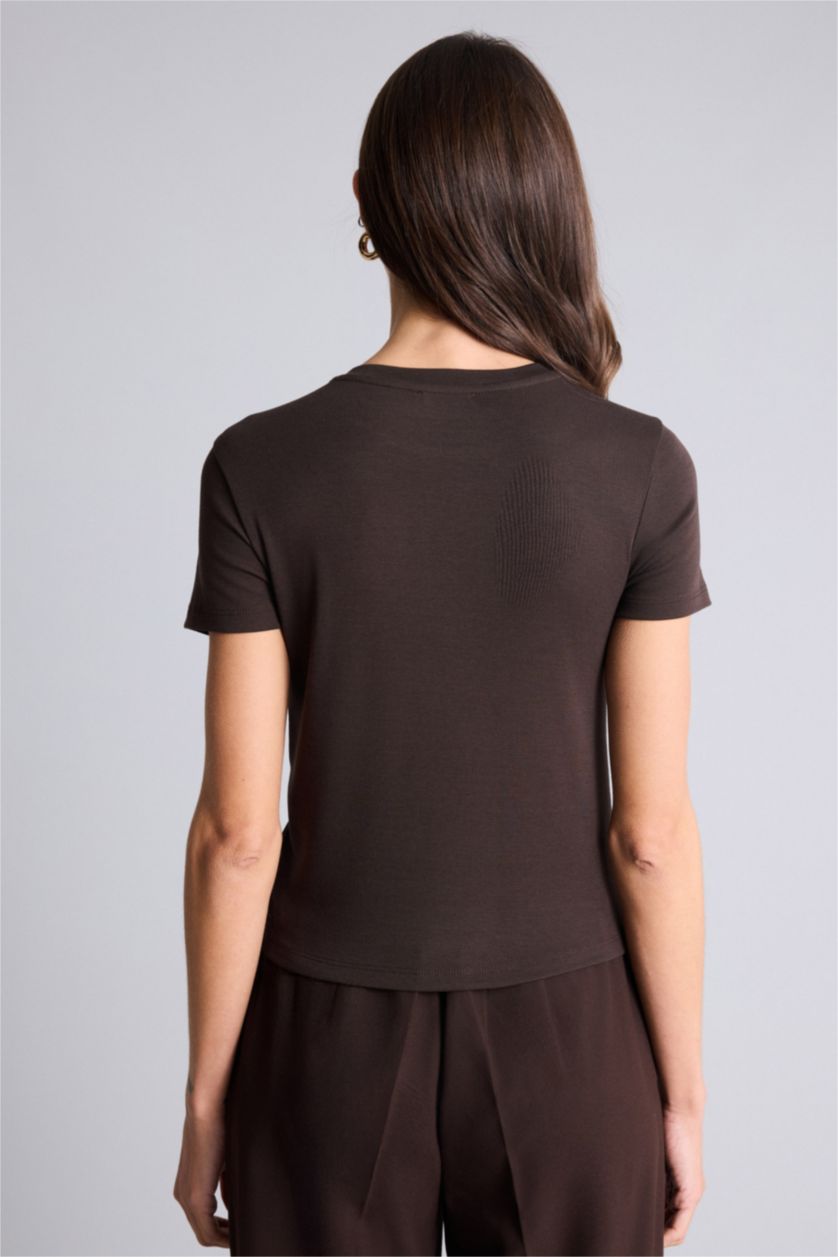 Kadın Kahve Slım Fıt Aksesuar Detaylı Ribana Tişört