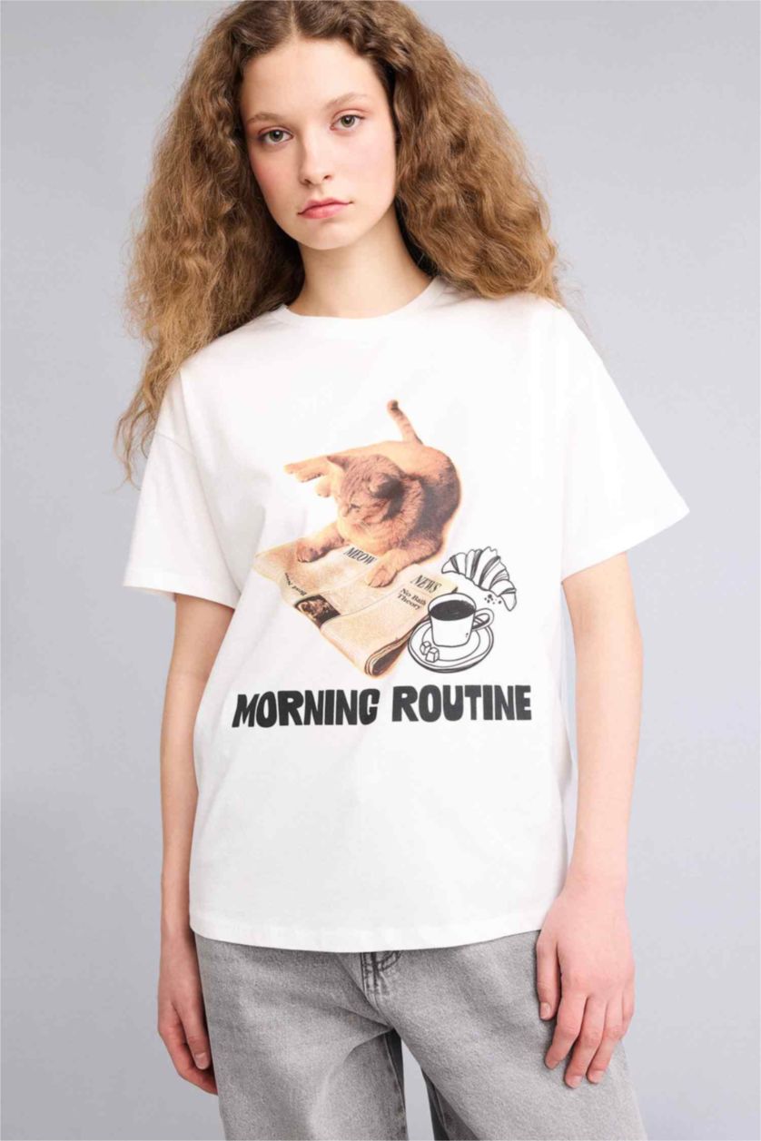 Kadın Kırık Beyaz Oversıze Baskılı Tişört