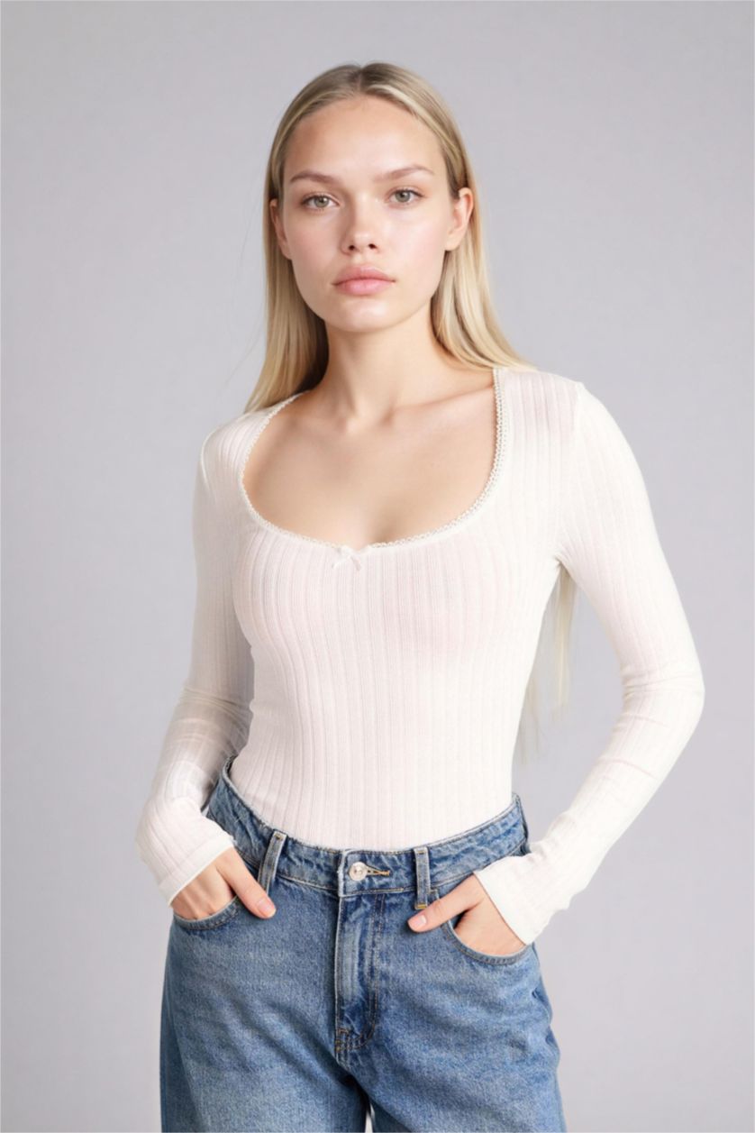 Әйелдерге АҚ Fitted U жағалы ұзын жеңді футболка