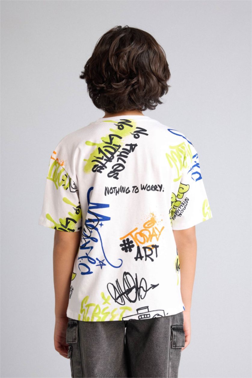 Erkek Çocuk - Genç Erkek Beyaz Oversıze Desenli Kısa Kollu Tişört Erkek Çocuk