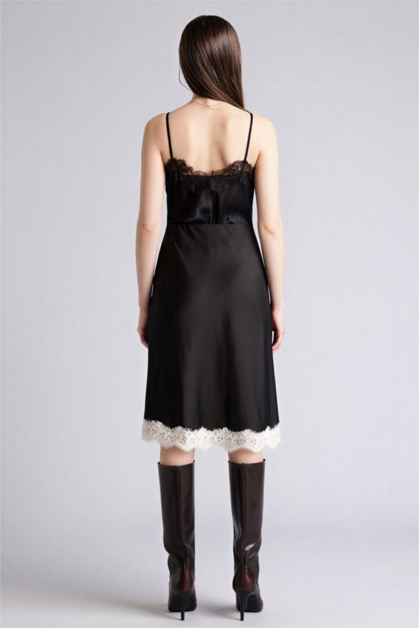 Woman Black Regular Waist Lace Satin Midi Skirt