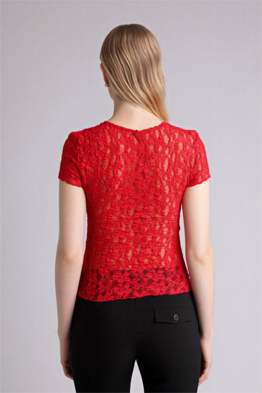 Woman Red بلوزة مفصل بالدانتيل مخصر