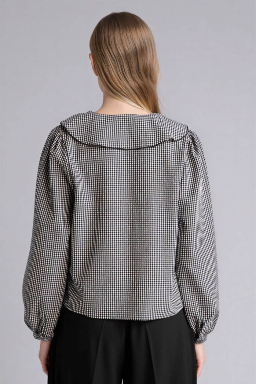 Woman Black Regular Fit V-Neck Plaid Long Sleeve Blouse