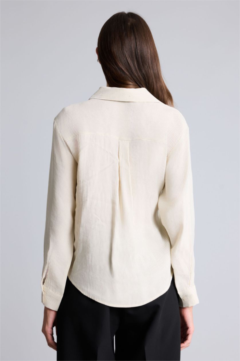 نساء اللون الرملي قميص مخطط ردن طويل اوفر سايز