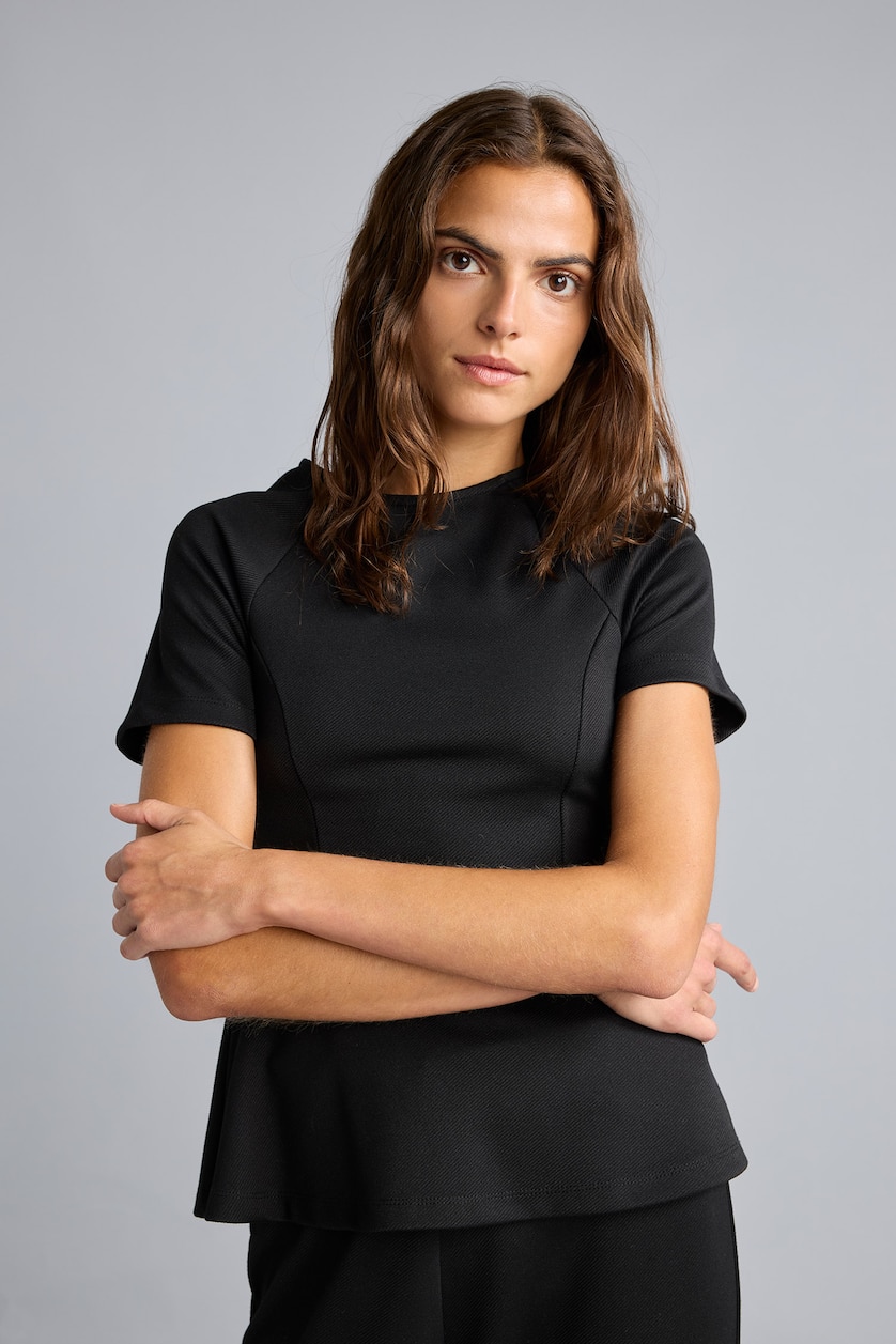 Woman Black Slim Fit Short Sleeve T-Shirt