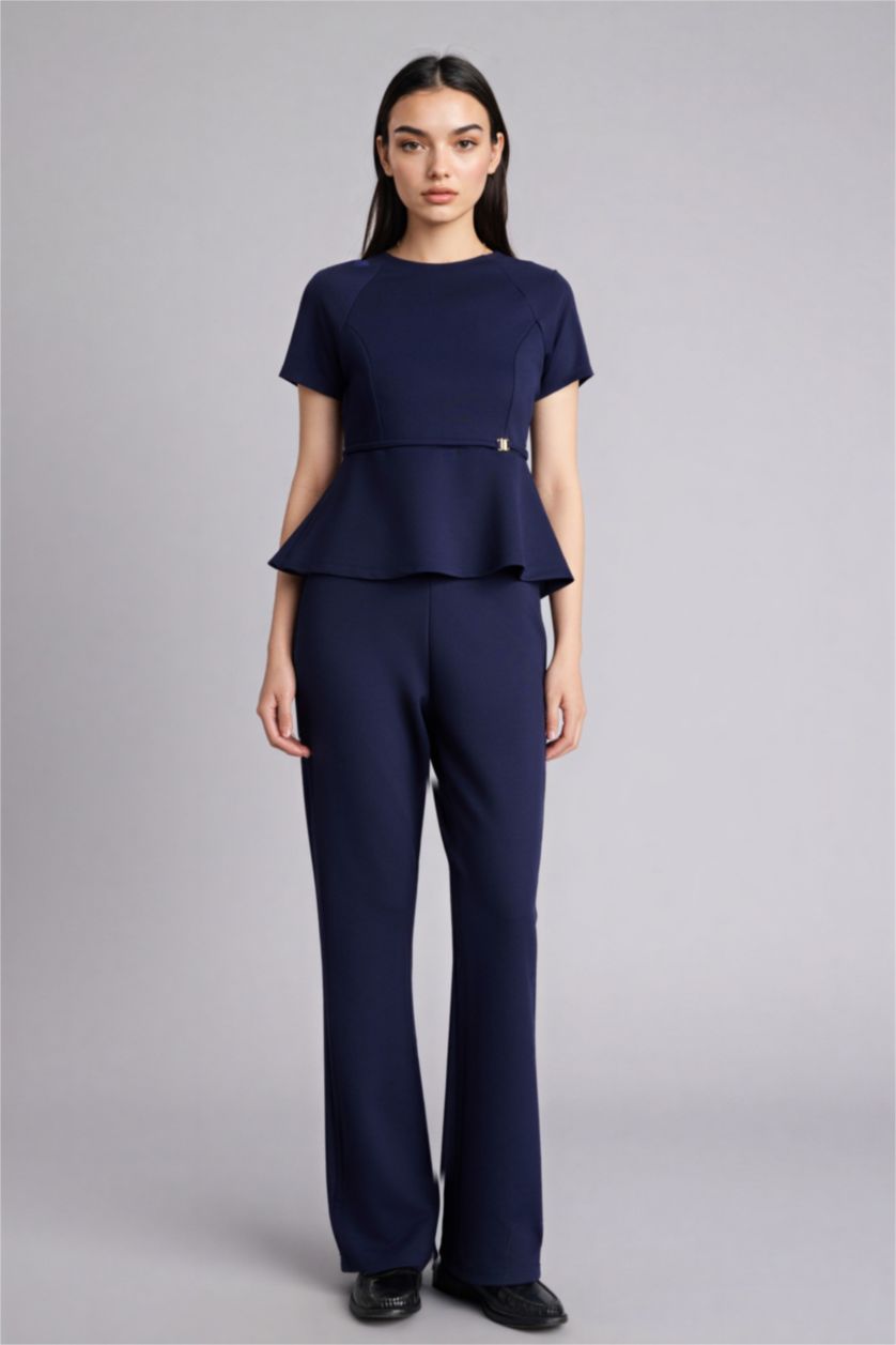 Woman NAVY تيشيرت نص ردن سليم فيت وياخة مستديرة