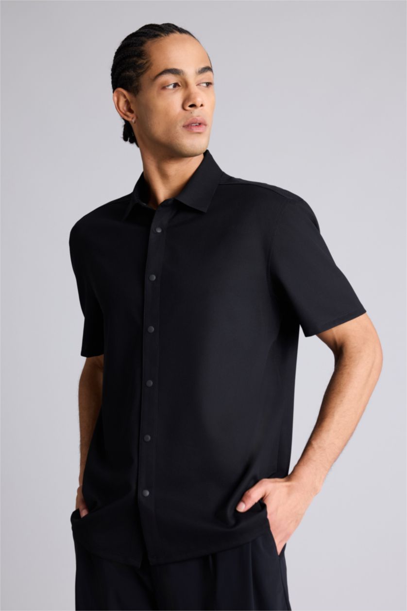 Ерлер қара Slim Fit қысқа жеңді жейде