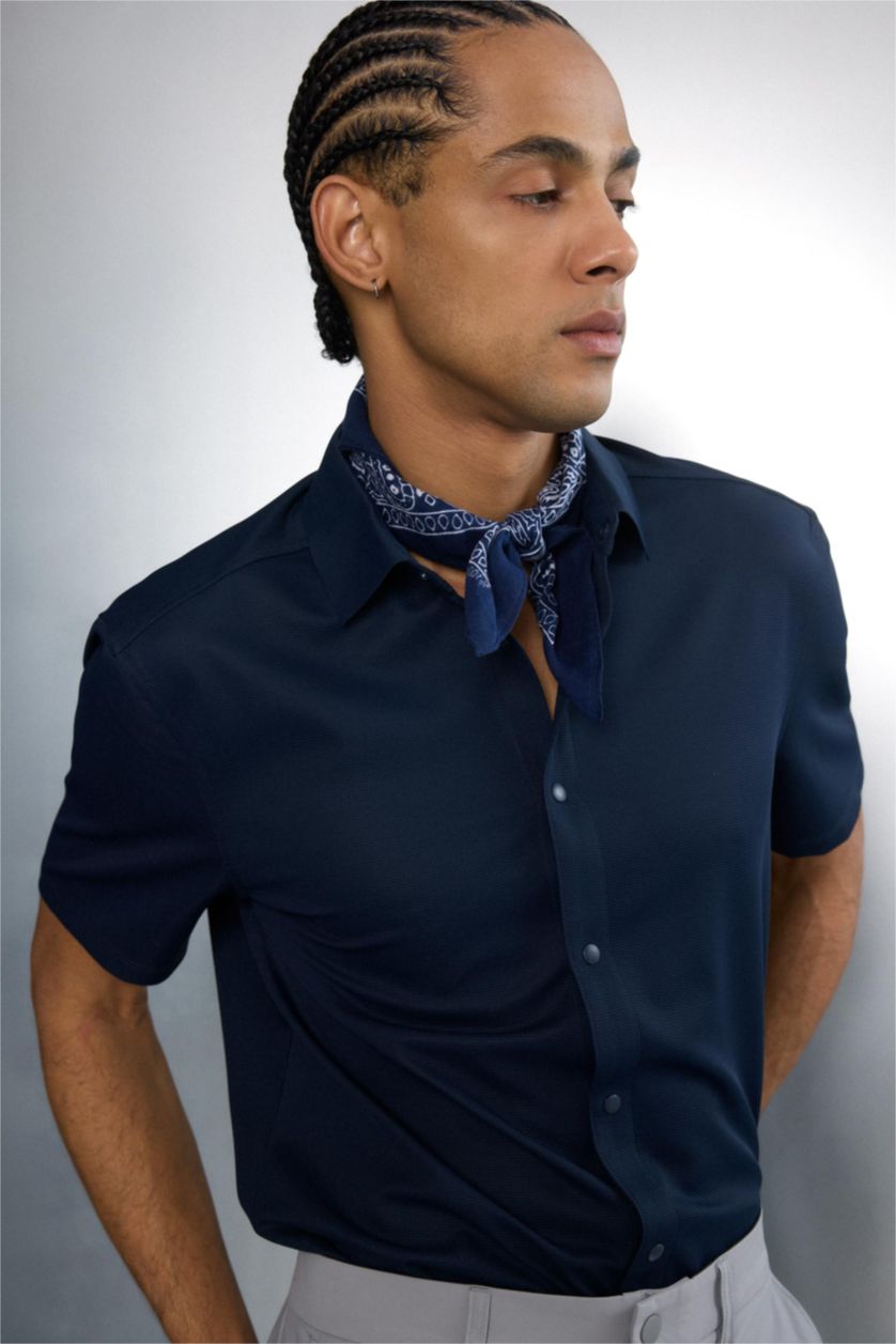 رجال كحلي Slim Fit Short Sleeve Shirt