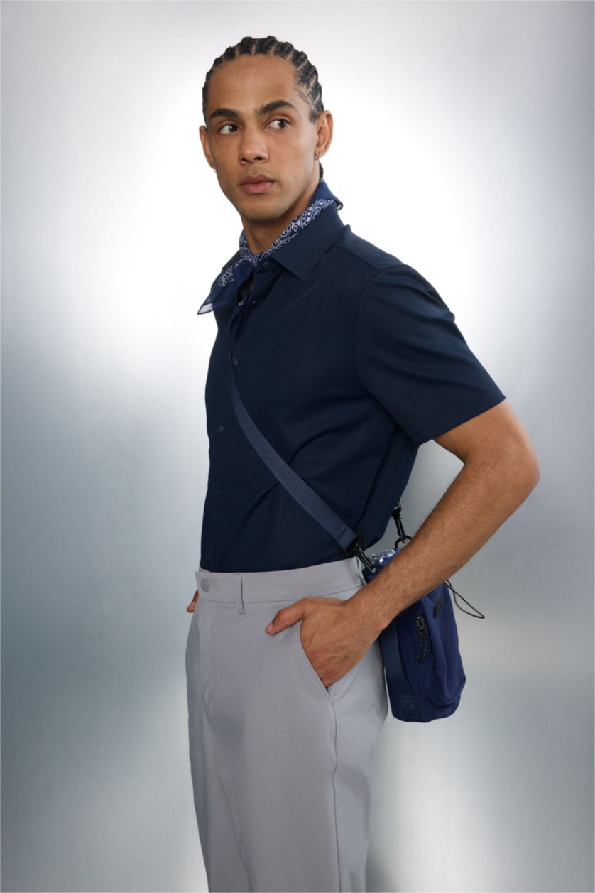 رجال كحلي Slim Fit Short Sleeve Shirt