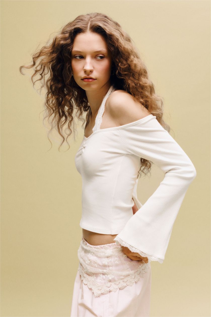 Kadın Kırık Beyaz Fıtted Halter Yaka Fitilli Kaşkorse Tişört