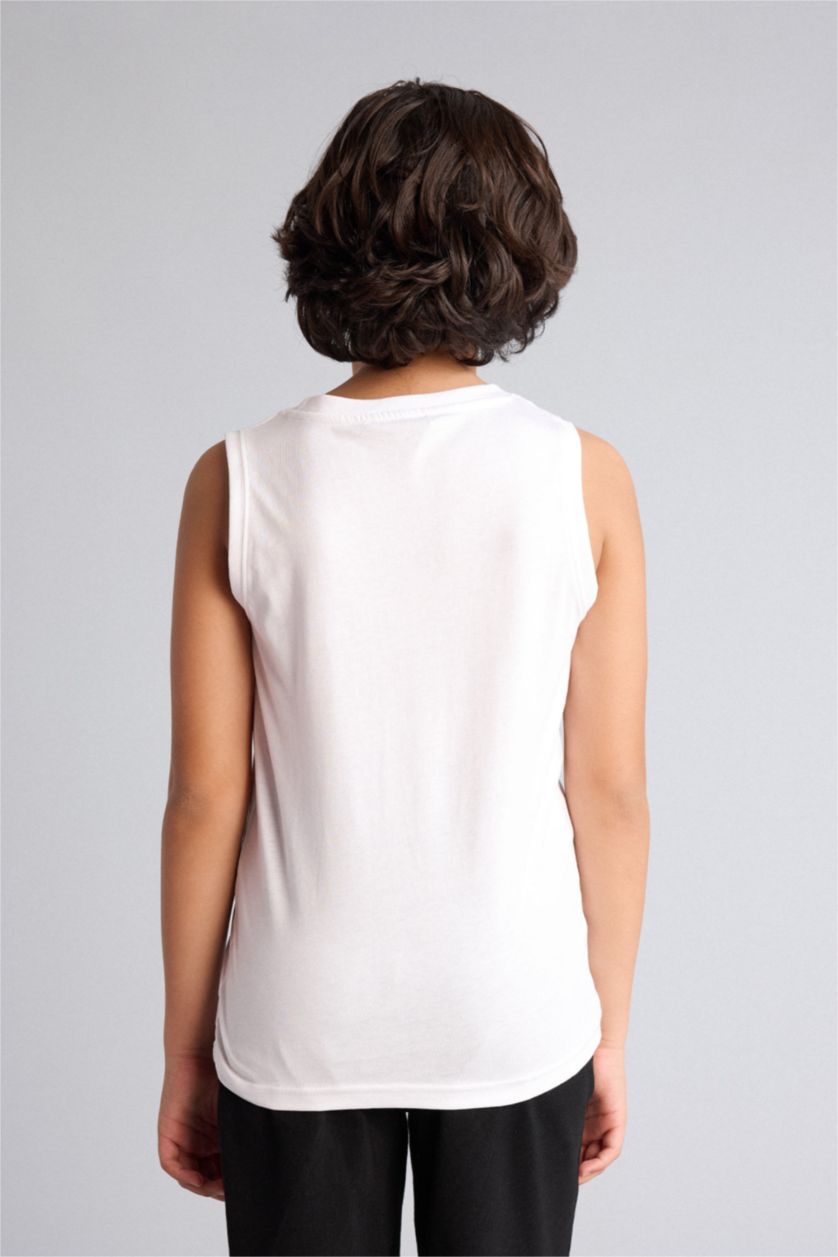 BOYS & TEENS White تانك توب اولادي بطبعة شعار قصة عادية برقبة مستديرة
