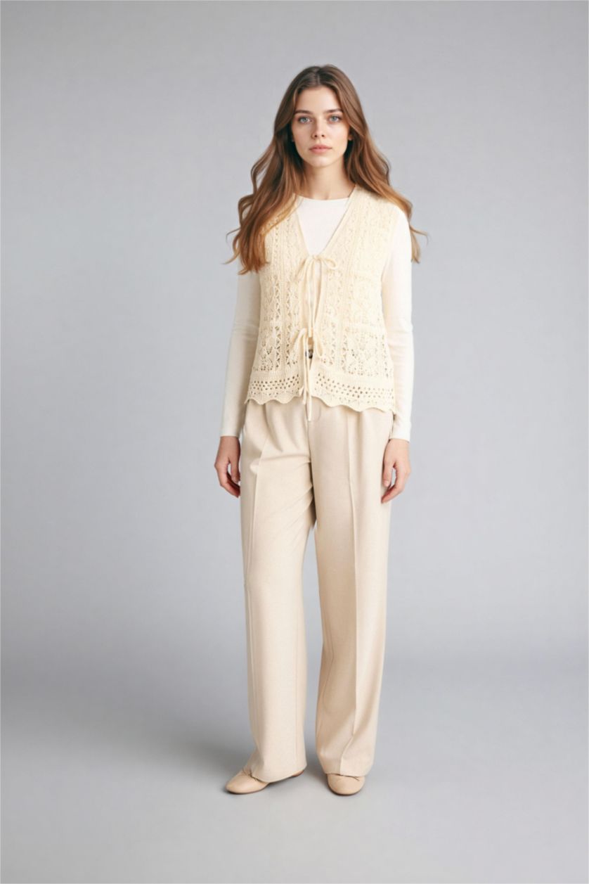 WOMAN Ecru Regular Fit Crew Neck Knitwear Vest