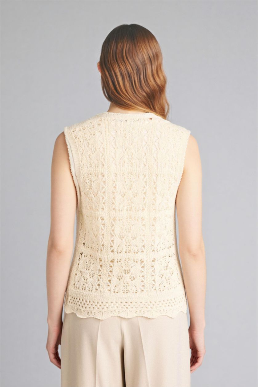 WOMAN Ecru Regular Fit Crew Neck Knitwear Vest