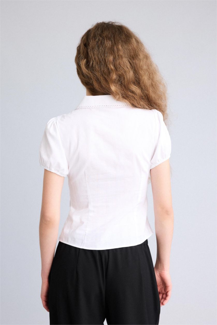 Kadın Beyaz Fıtted Bebe Yaka Kısa Kollu Gömlek