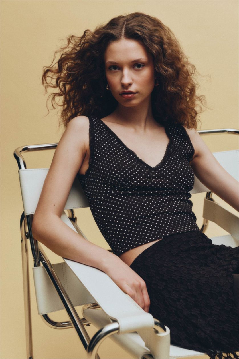 Woman Brown Slim Fit Polka Dot V-Neck Tank Top