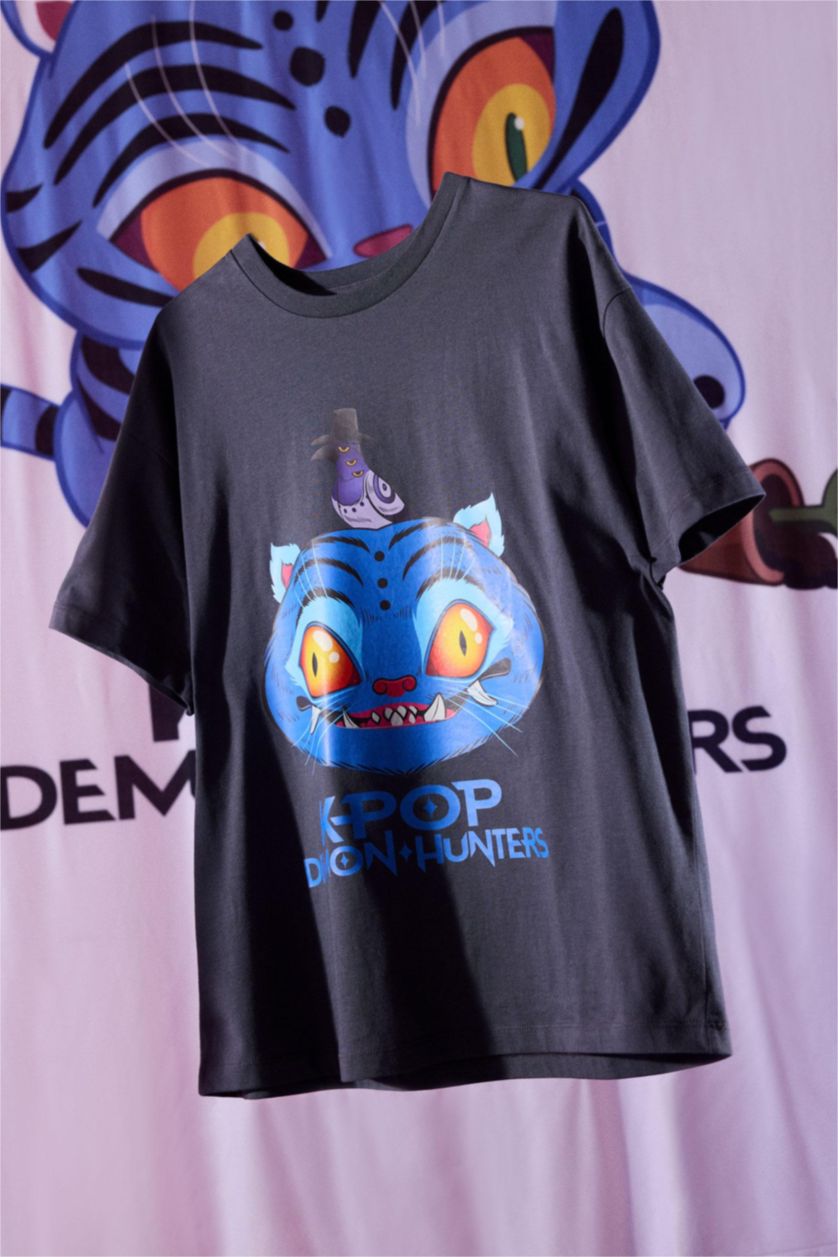 Woman Anthracite تيشيرت اوفر سايز من Kpop - Demon Hunters