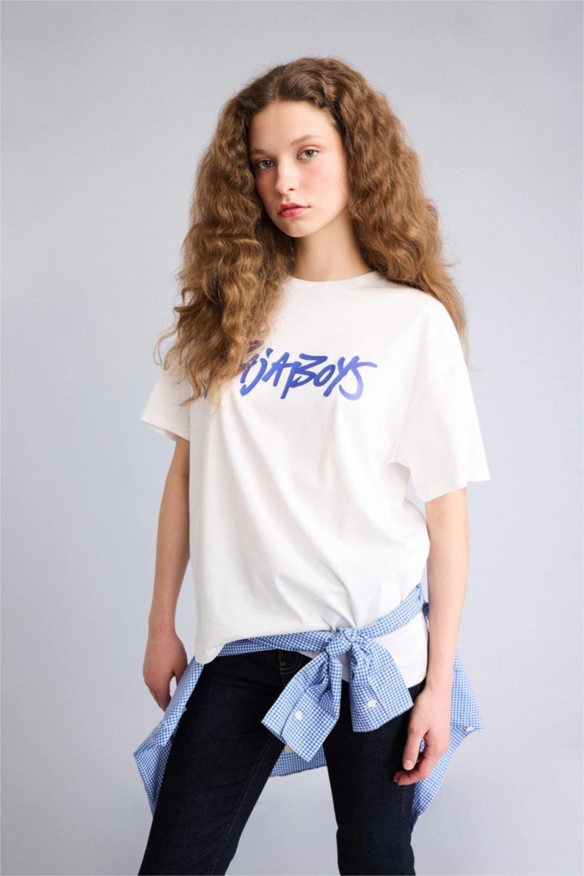 حريمي اوف وايت تيشيرت اوفر سايز من Kpop - Demon Hunters