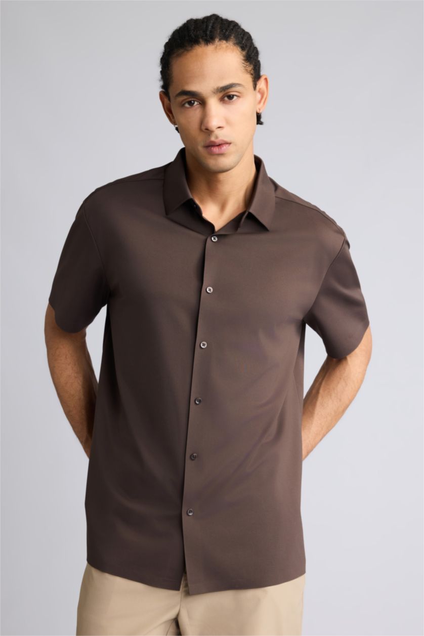 Ерлер Қоңыр Man Short Sleeve Shirt