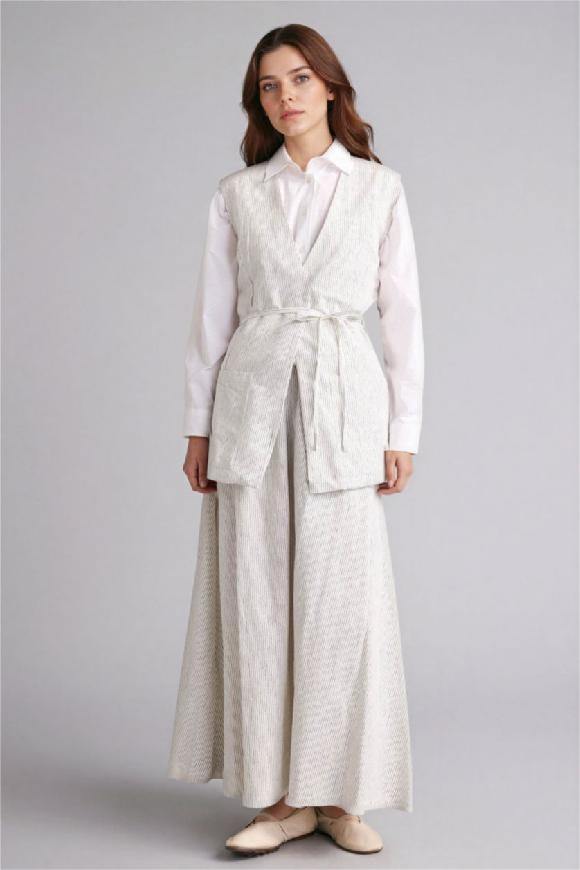 حريمي بيج فاتح فيست مخطط من مزيج الكتان قصة عادية بياقة V