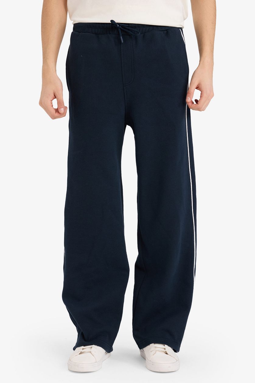 MAN NAVY Wide Leg Sweatpants