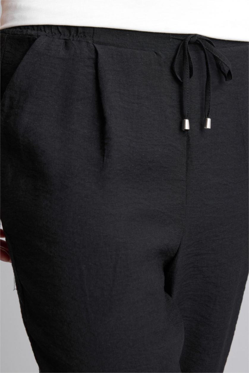 FEMME Noir Pantalon à jambes droites Coupe carotte