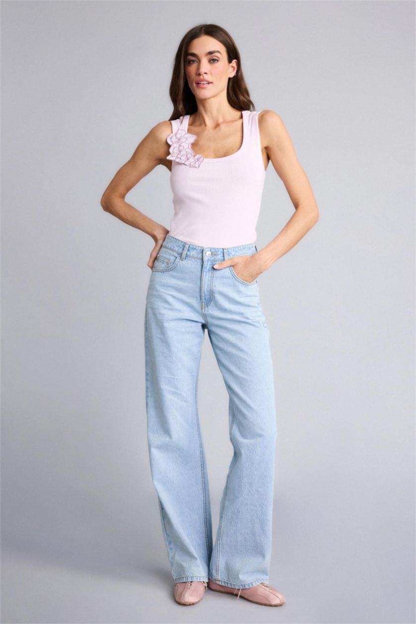 حريمي زهري فاتح تانك توب مضلع سليم فيت بياقة U