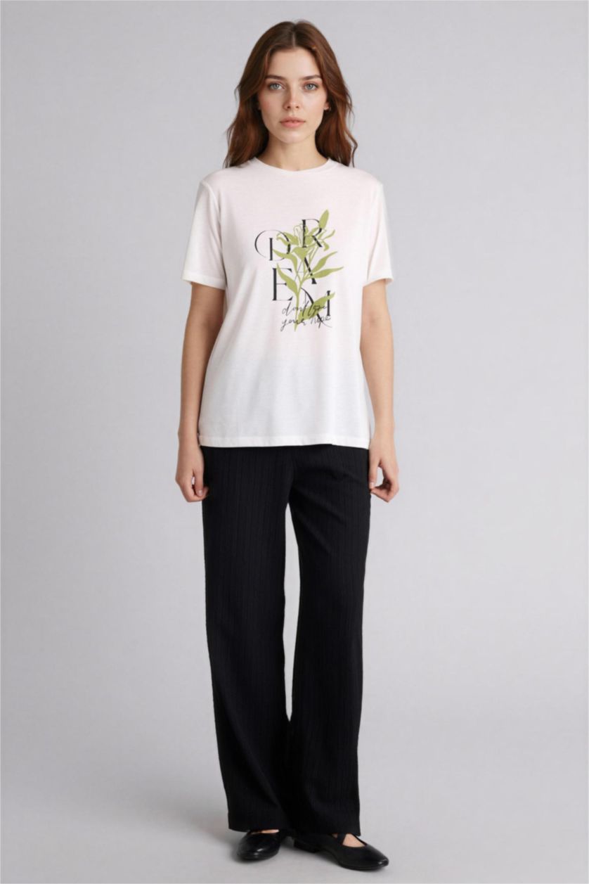 Kadın Siyah Regular Fıt Düz Paça Gofre Dokulu Pantolon