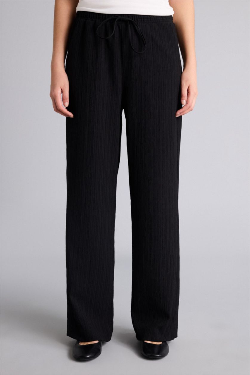 نساء أسود Regular Fit Straight Leg Waffle Textured Trousers