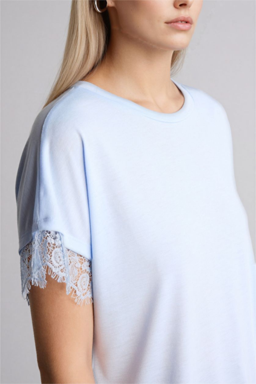 Kadın Açık Mavi Bisiklet Yaka Kısa Kollu Tişört