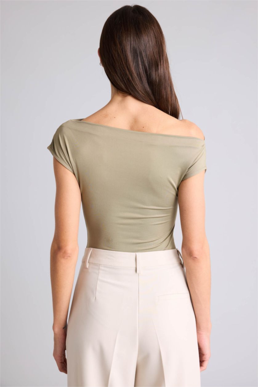 Женщины Хаки Боди