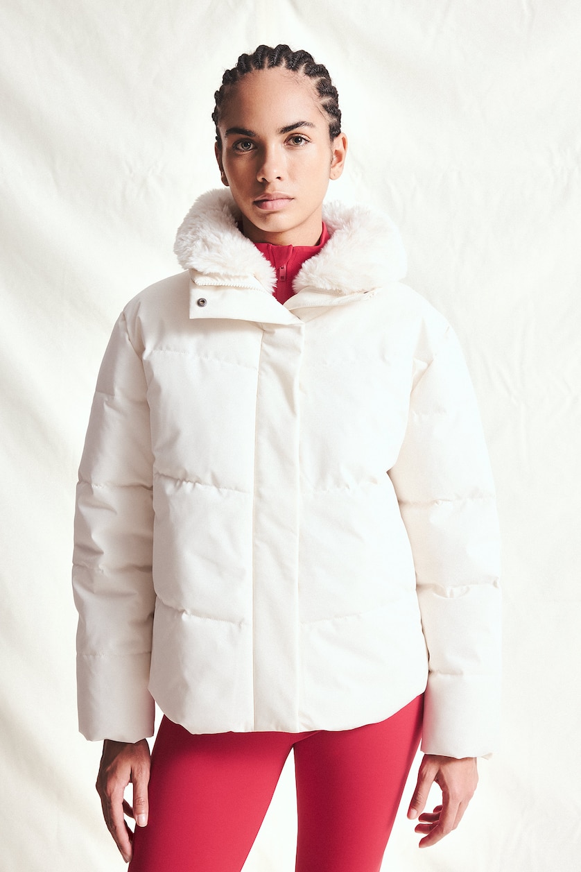 نساء بيج فاتح Regular Fit Faux Fur Collar Polo Zip-Up Puffer Jacket