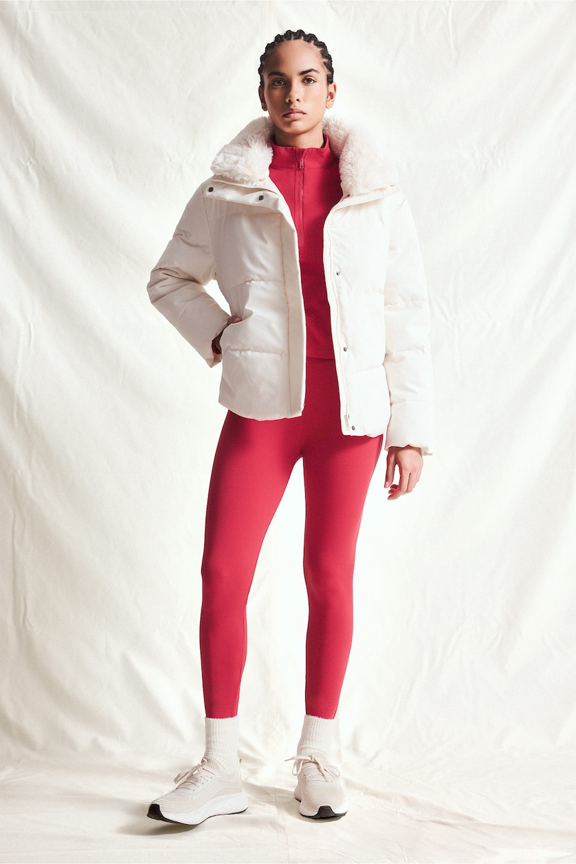 نساء بيج فاتح Regular Fit Faux Fur Collar Polo Zip-Up Puffer Jacket