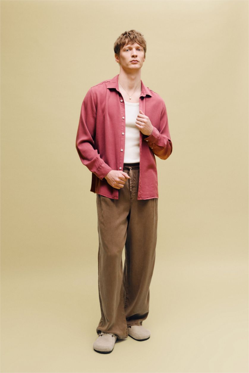 رجال خمري فاتح Premium Tencel Shirt