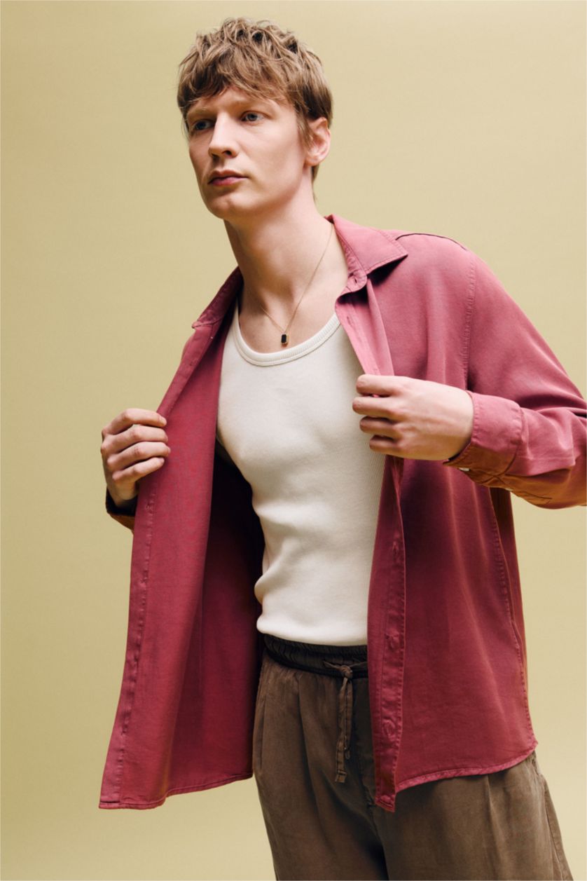 رجال خمري فاتح Premium Tencel Shirt