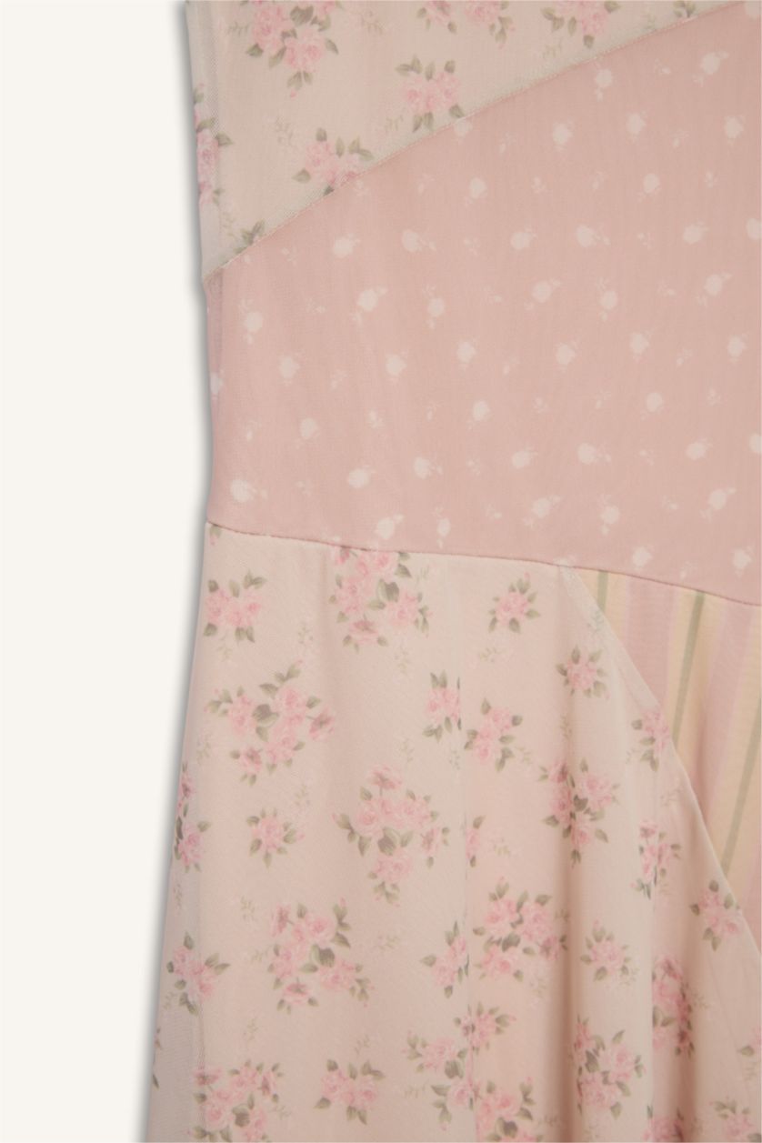 Woman Light Pink Asymmetric V-Neck Tulle Midi Dress