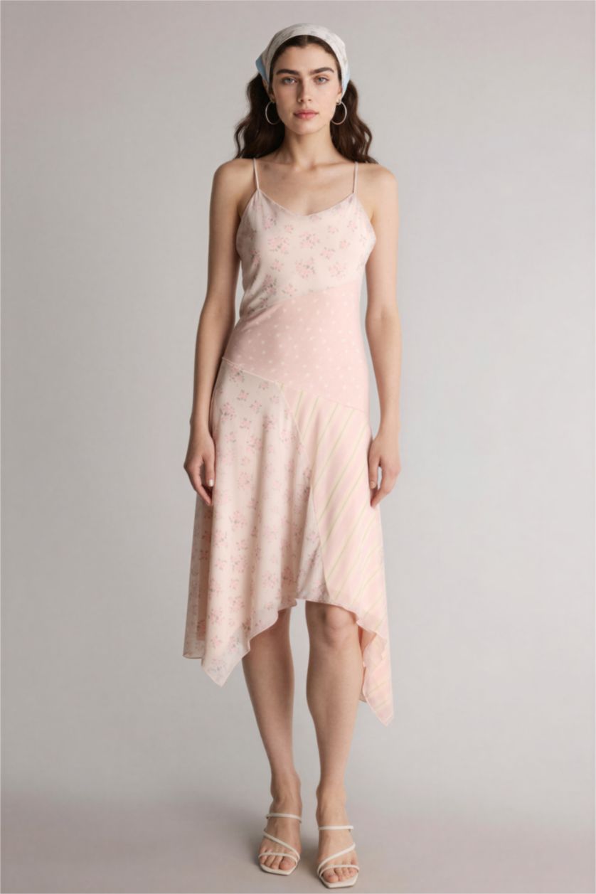 حريمي زهري فاتح فستان ميدي تول غير متماثل بياقة V