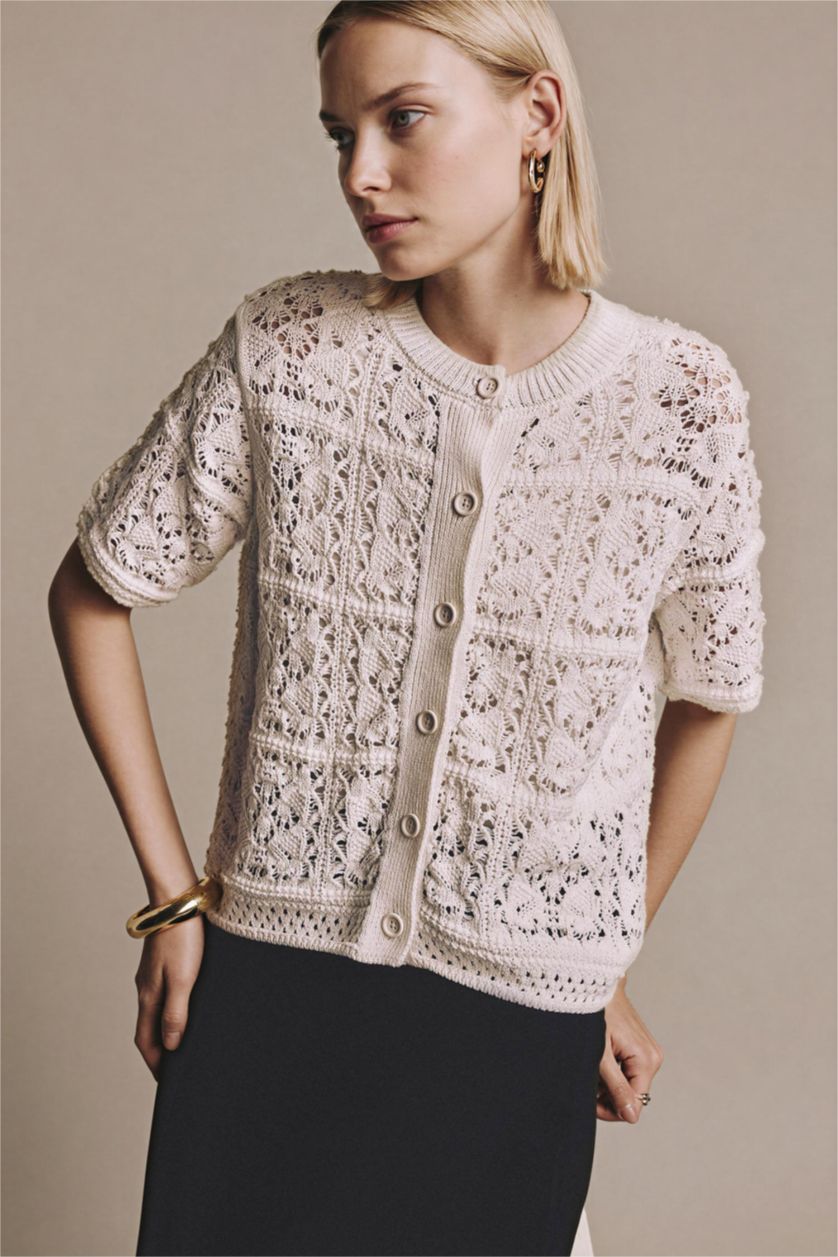 نساء بيج فاتح سترة تريكو قصة عادية برقبة مستديرة