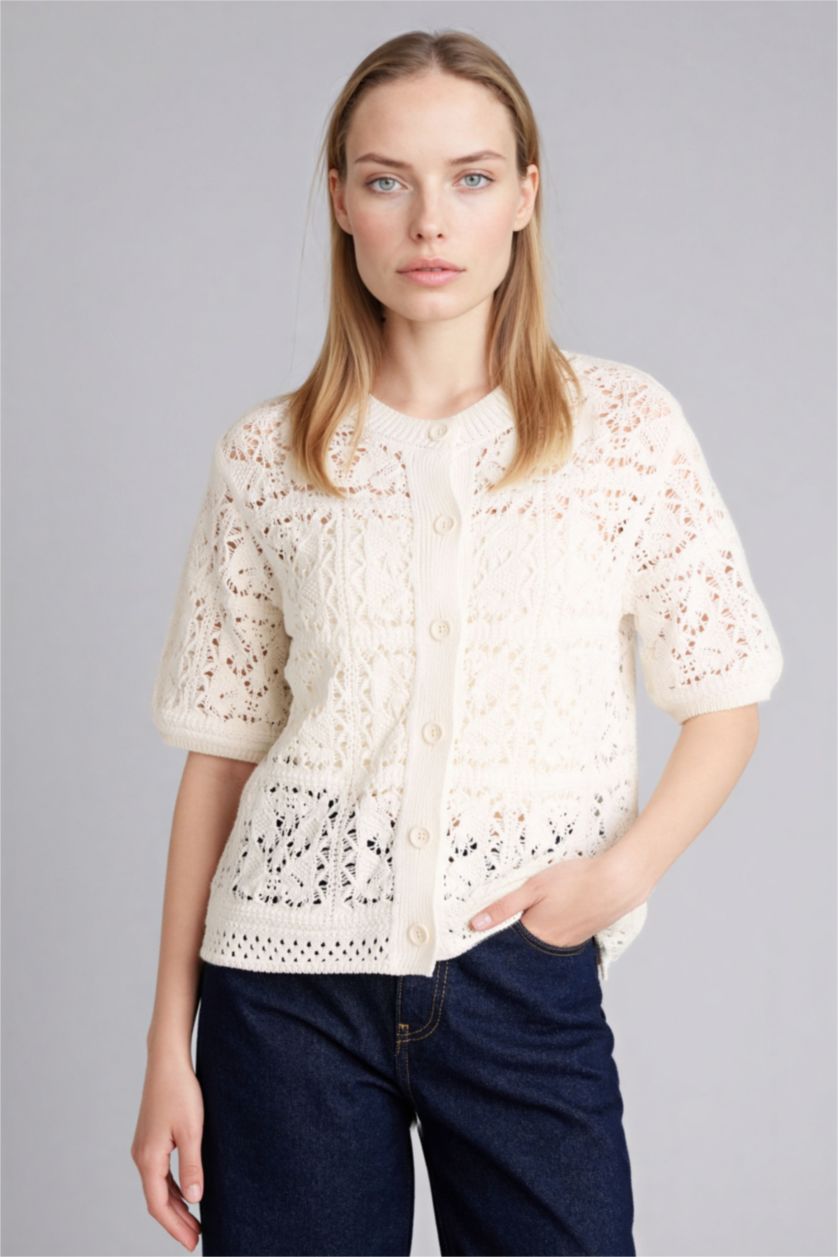 WOMAN Ecru Regular Fit Crew Neck Knitwear Cardigan