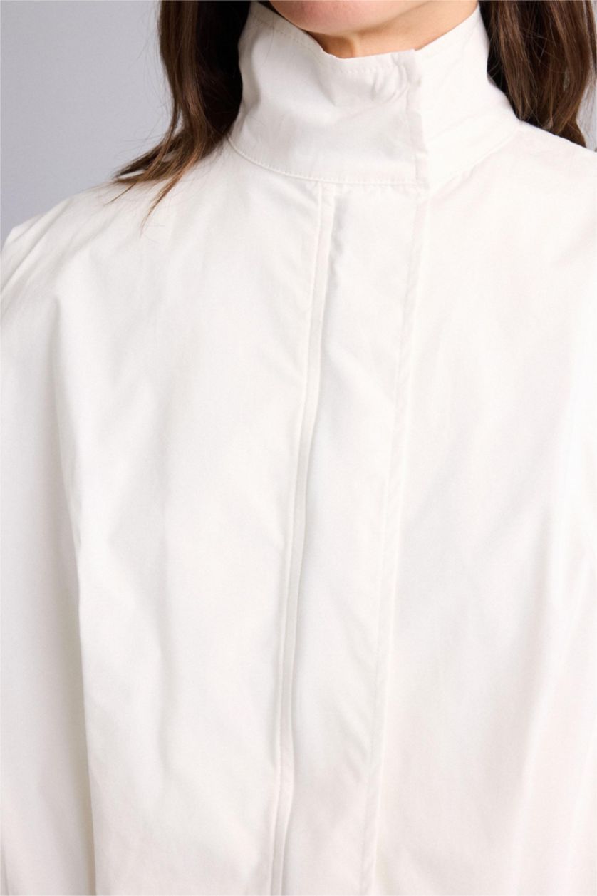 نساء بيج فاتح فيست بليزر بالون فيت بياقة عالية بوبلين