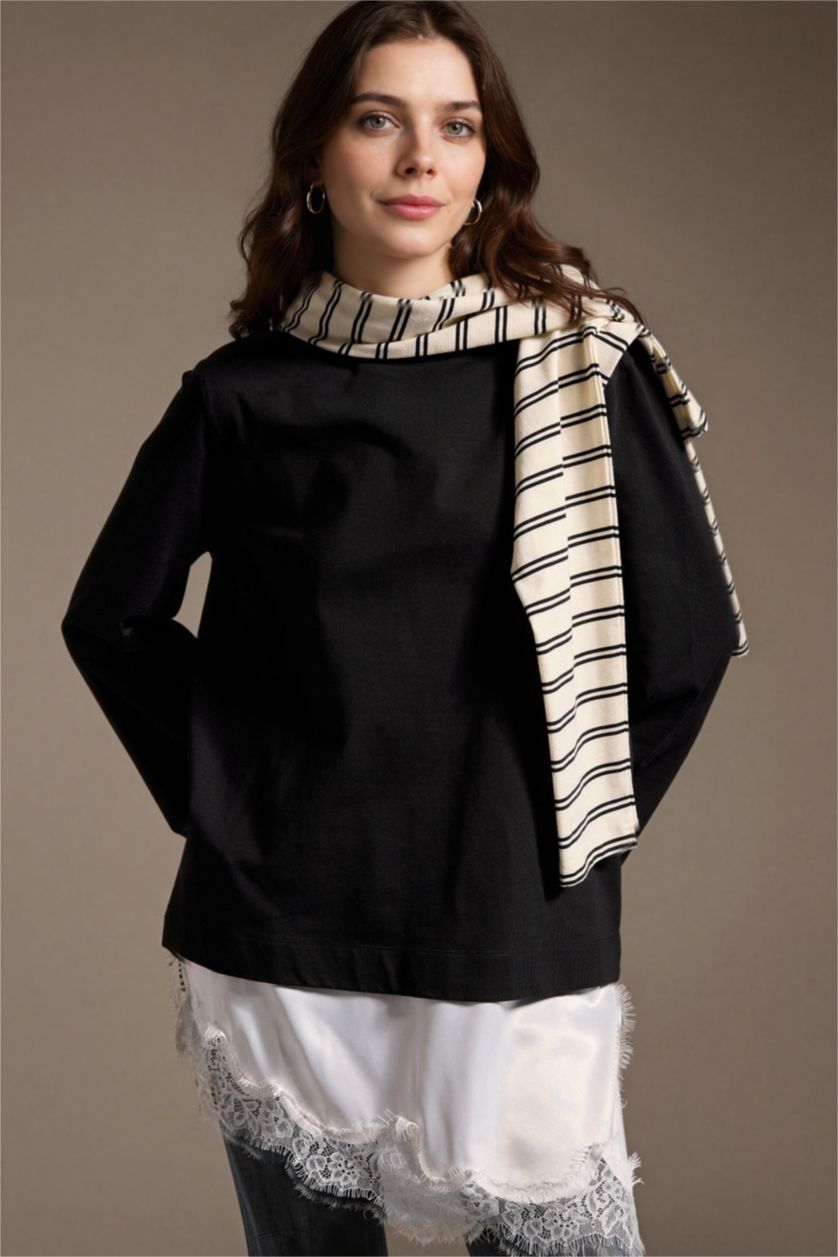 WOMAN Black Regular Fit Crew Neck Short Sleeve Tunic